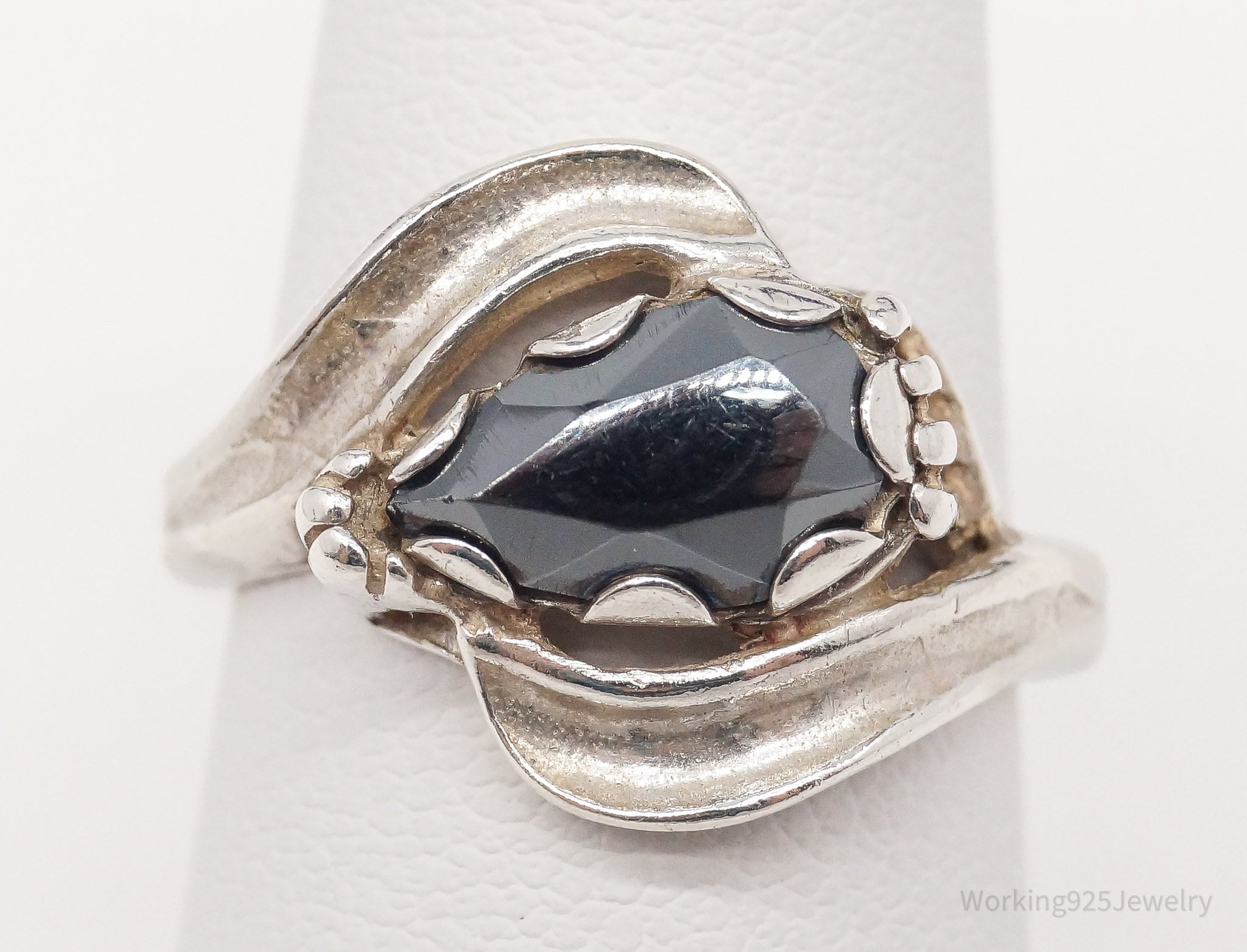 Vintage Mid Century Hematite Sterling Silver Ring - Size 6 | Jewelry > Rings | Wiccan Center