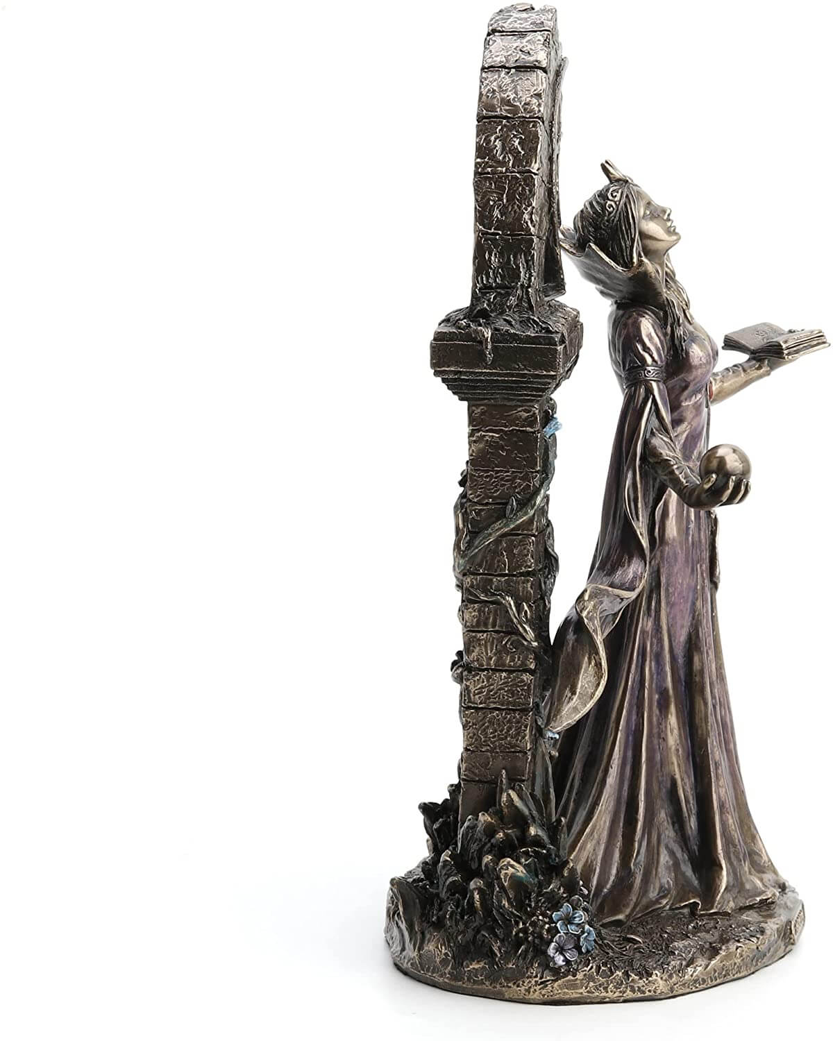 Aradia, Queen of the Witches  Figurine