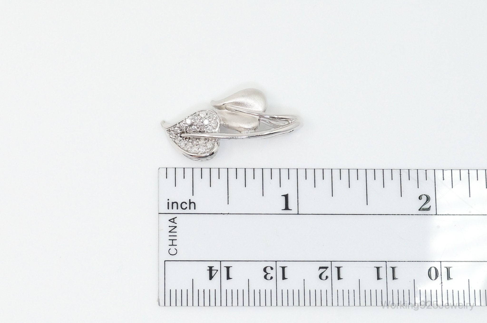 Vintage Cubic Zirconia Leaves Sterling Silver Necklace Pendant | Jewelry > Necklaces > Pendants | Wiccan Center