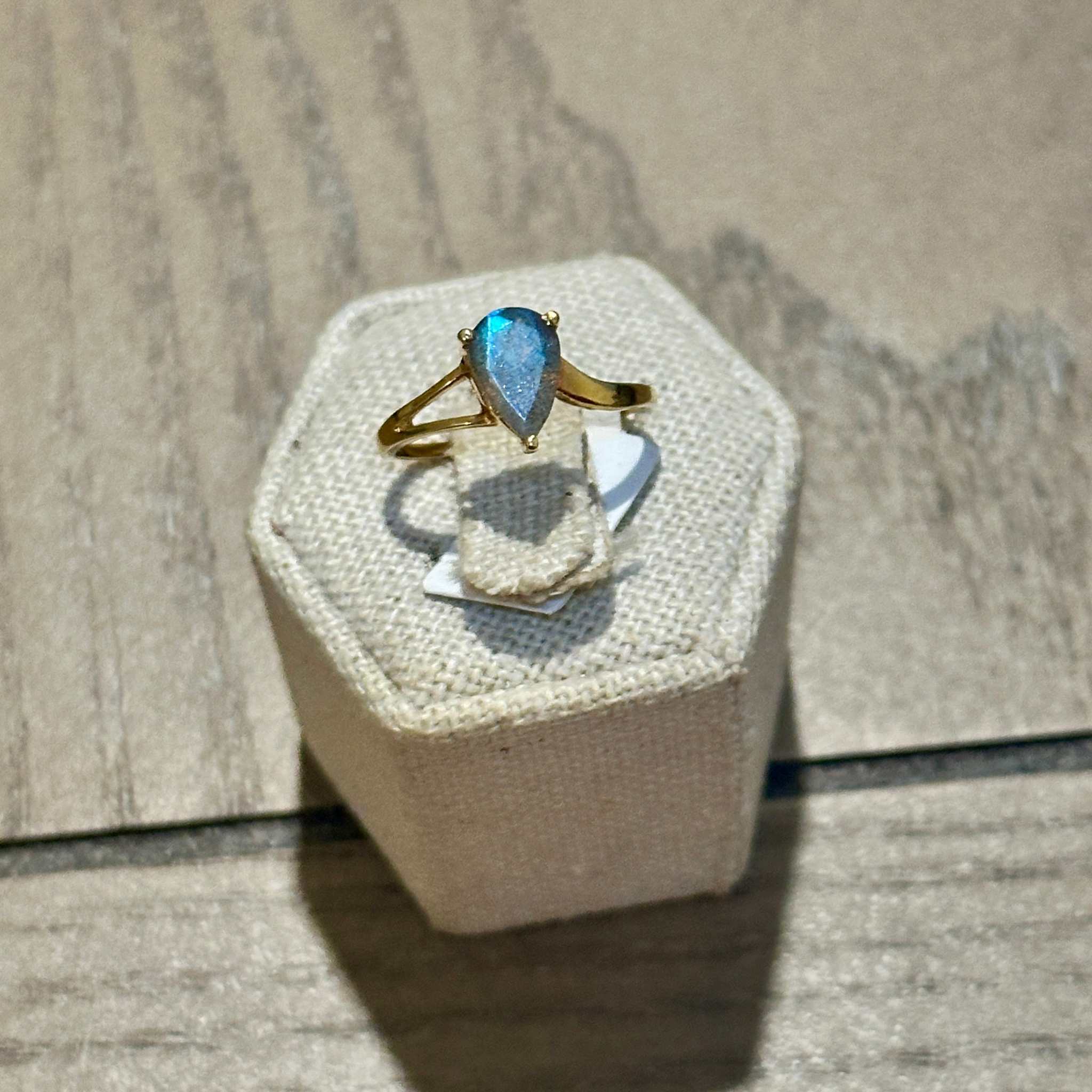 Labradorite Teardrop Split-Band Ring – Vermeil Gold-Filled – Sizes 6 & 7 | Rings | Wiccan Center