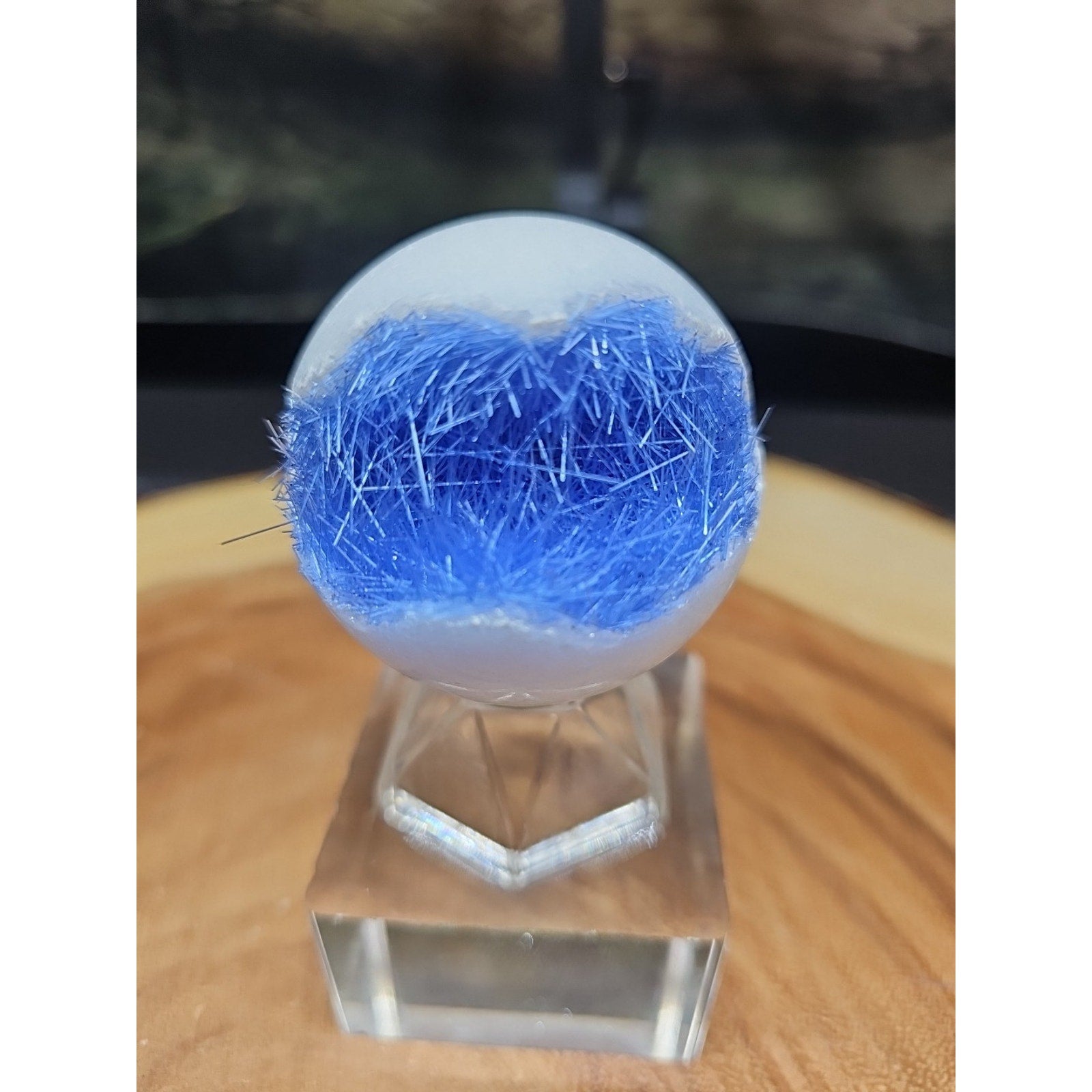 Magnesium phosphate Sphere W/Stand 154g 50mm | Crystal Spheres & Eggs | Wiccan Center