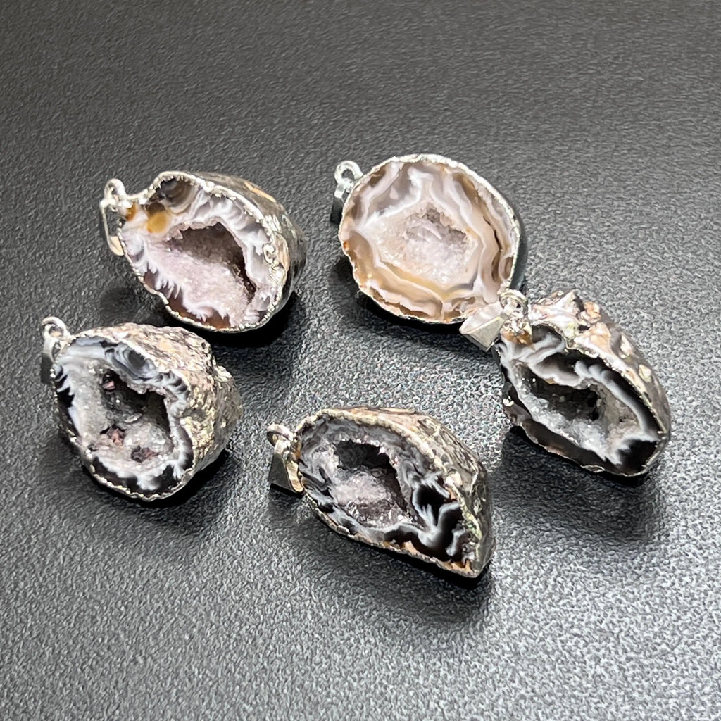 Oco Geode Druzy Crystal Pendant (Full Silver Plated Back) Gemstone Jewelry Necklace Supply | Jewelry > Necklaces > Crystal Necklaces | Wiccan Center