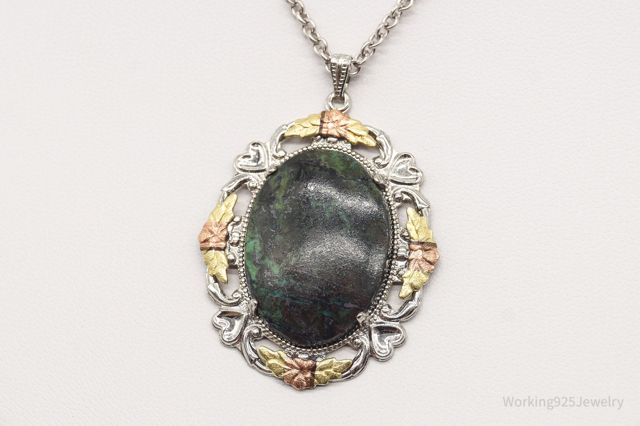 Vintage Green Stone 12K Gold Leaves Sterling Silver Necklace | Jewelry > Necklaces > Pendants | Wiccan Center