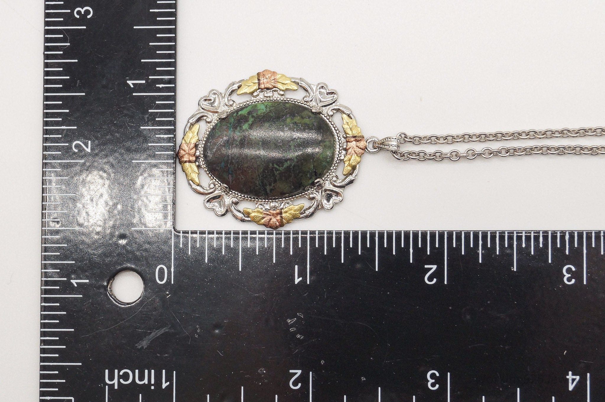 Vintage Green Stone 12K Gold Leaves Sterling Silver Necklace | Jewelry > Necklaces > Pendants | Wiccan Center