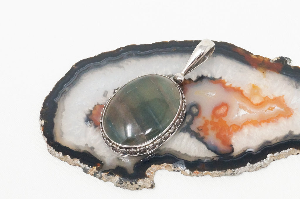 Vintage Designer SAJEN Green Agate Sterling Silver Necklace Pendant | Jewelry > Necklaces > Pendants | Wiccan Center