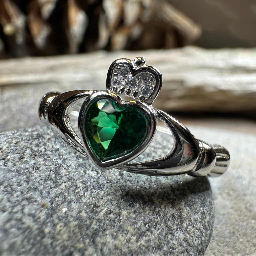 Emerald Meadow Irish Claddagh Ring