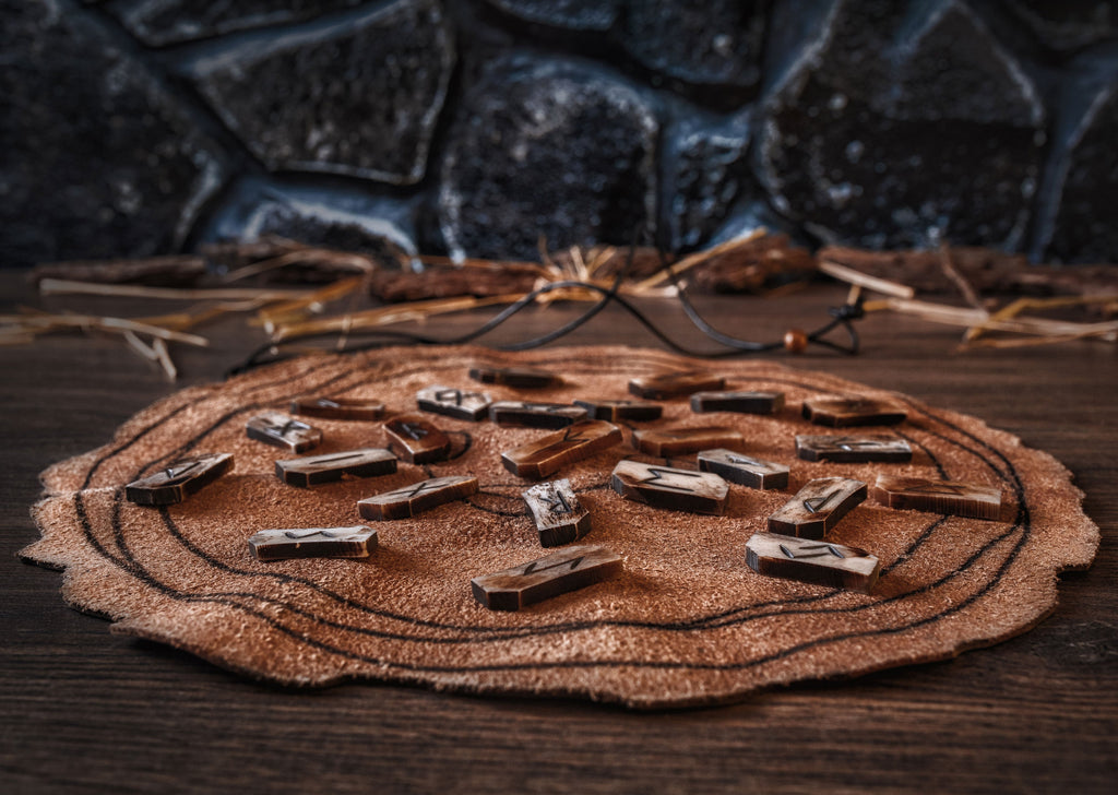 Rune Set – Elder Futhark Ox-Bone Divination
