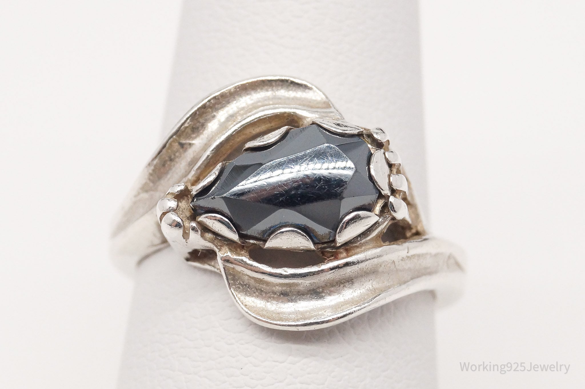 Vintage Mid Century Hematite Sterling Silver Ring - Size 6 | Jewelry > Rings | Wiccan Center