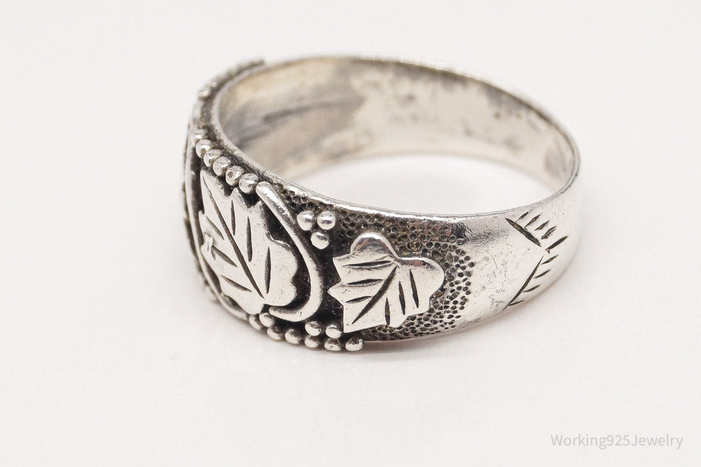 Vintage Leaves Sterling Silver Band Ring - Size 6.5 | Jewelry > Rings | Wiccan Center
