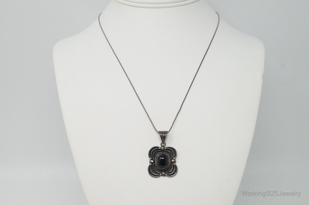 Vintage Native American Unsigned Black Onyx Sterling Silver Necklace | Jewelry > Necklaces > Pendants | Wiccan Center
