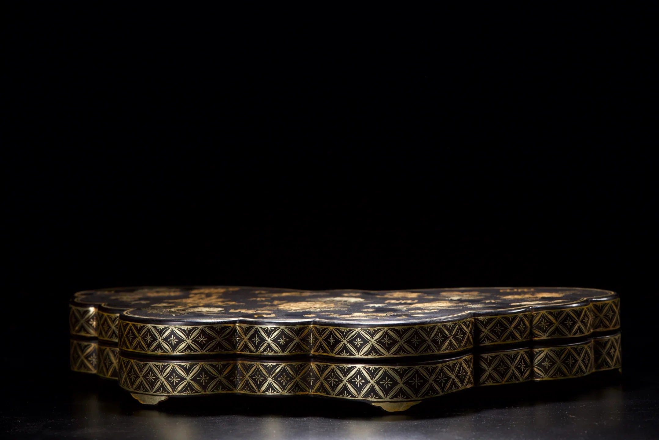 Vintage Wood Butterfly Lacquer Box – Gold Buddha Symbol & Flower Pattern (House Guardian)