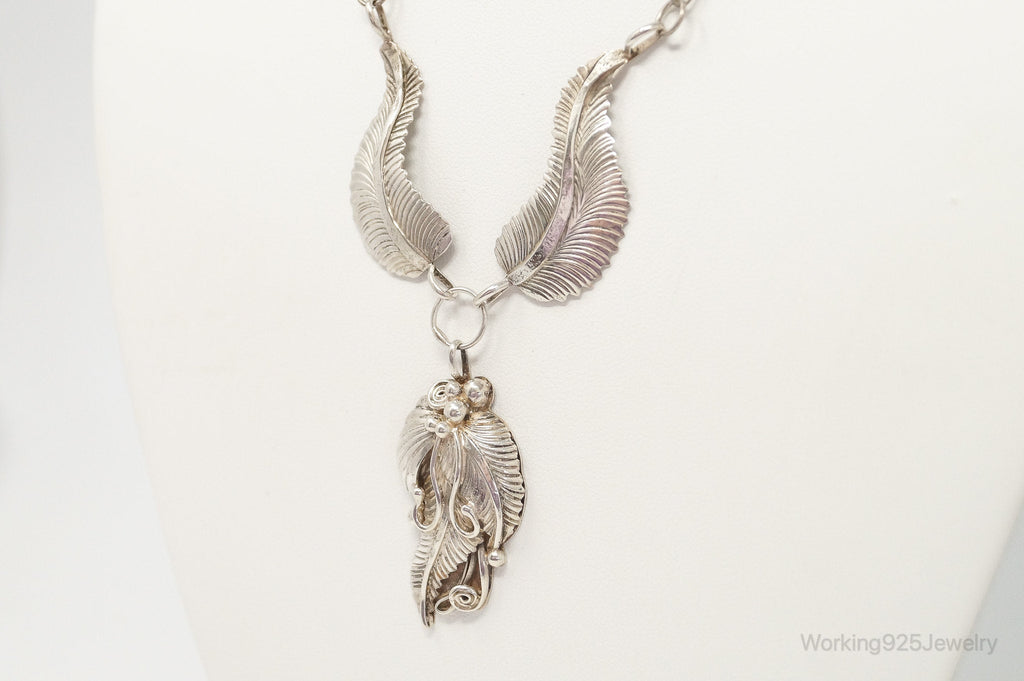 Vintage Native America F Handmade Feathers Design Sterling Silver Necklace | Jewelry > Necklaces > Pendants | Wiccan Center
