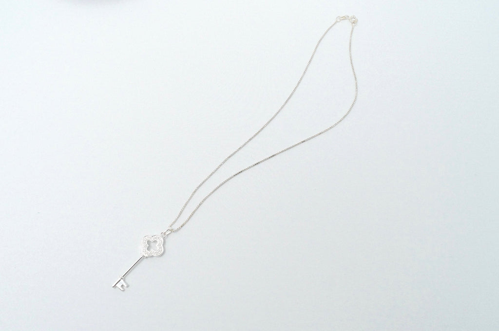 STUNNING Vintage Cz Accented Royal Key Sterling Silver Necklace 16" - | Jewelry > Necklaces > Pendants | Wiccan Center