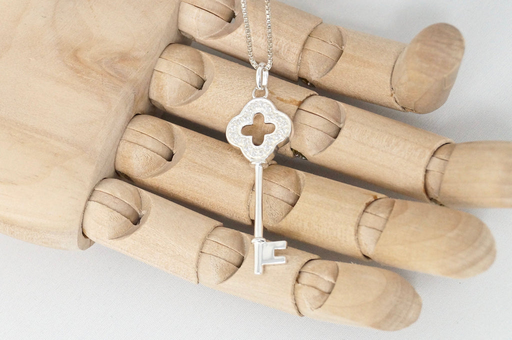STUNNING Vintage Cz Accented Royal Key Sterling Silver Necklace 16" - | Jewelry > Necklaces > Pendants | Wiccan Center