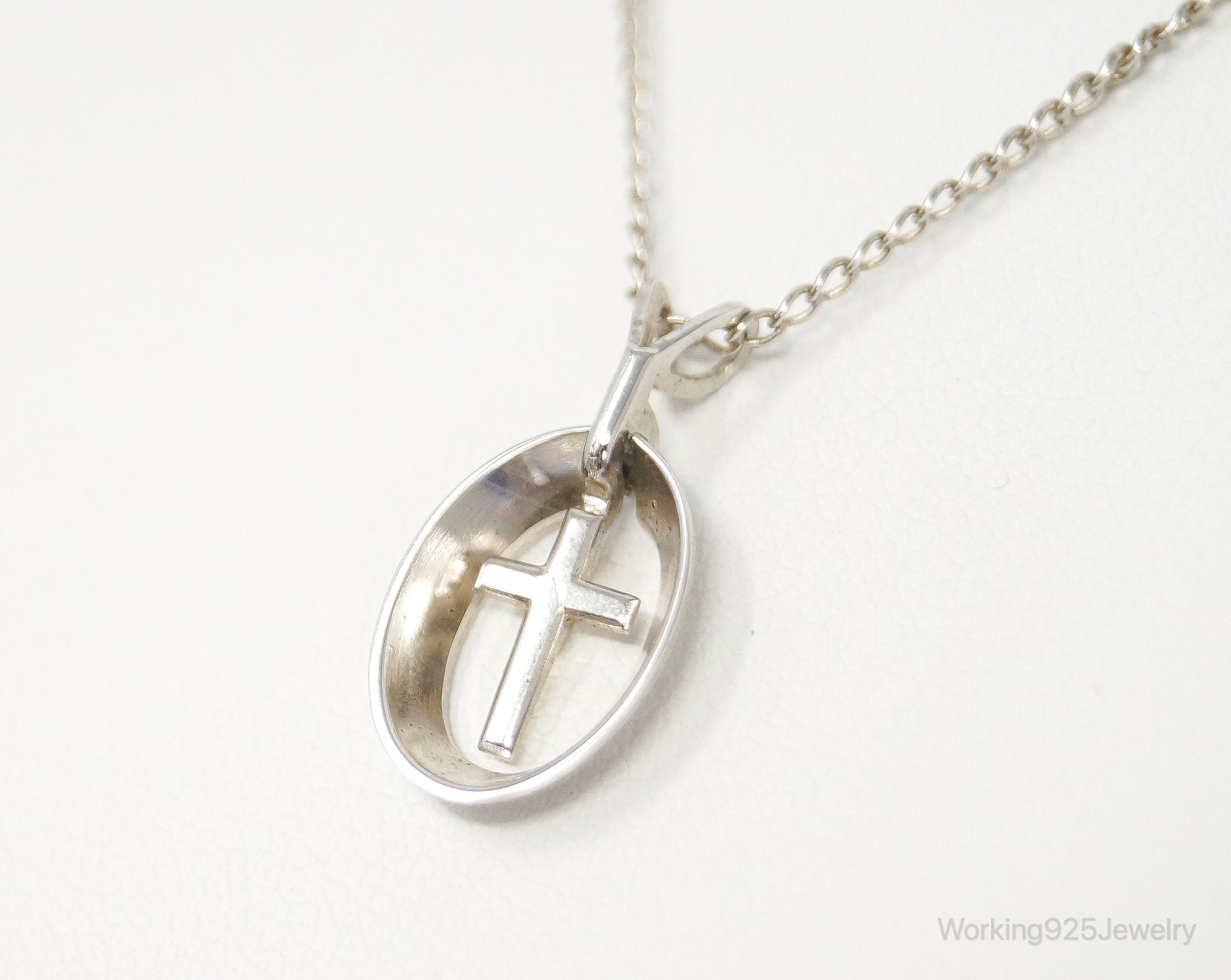 Vintage Designer Marvel Cross Sterling Silver Necklace | Jewelry > Necklaces > Pendants | Wiccan Center