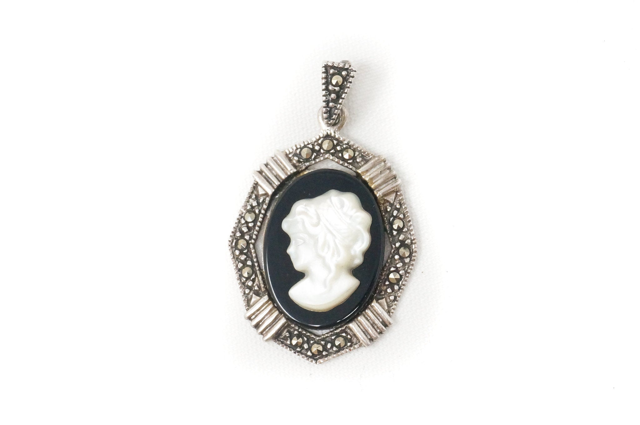 Vtg Carved Cameo Mother Of Pearl Woman Sterling Silver Necklace Pendant | Jewelry > Necklaces > Pendants | Wiccan Center