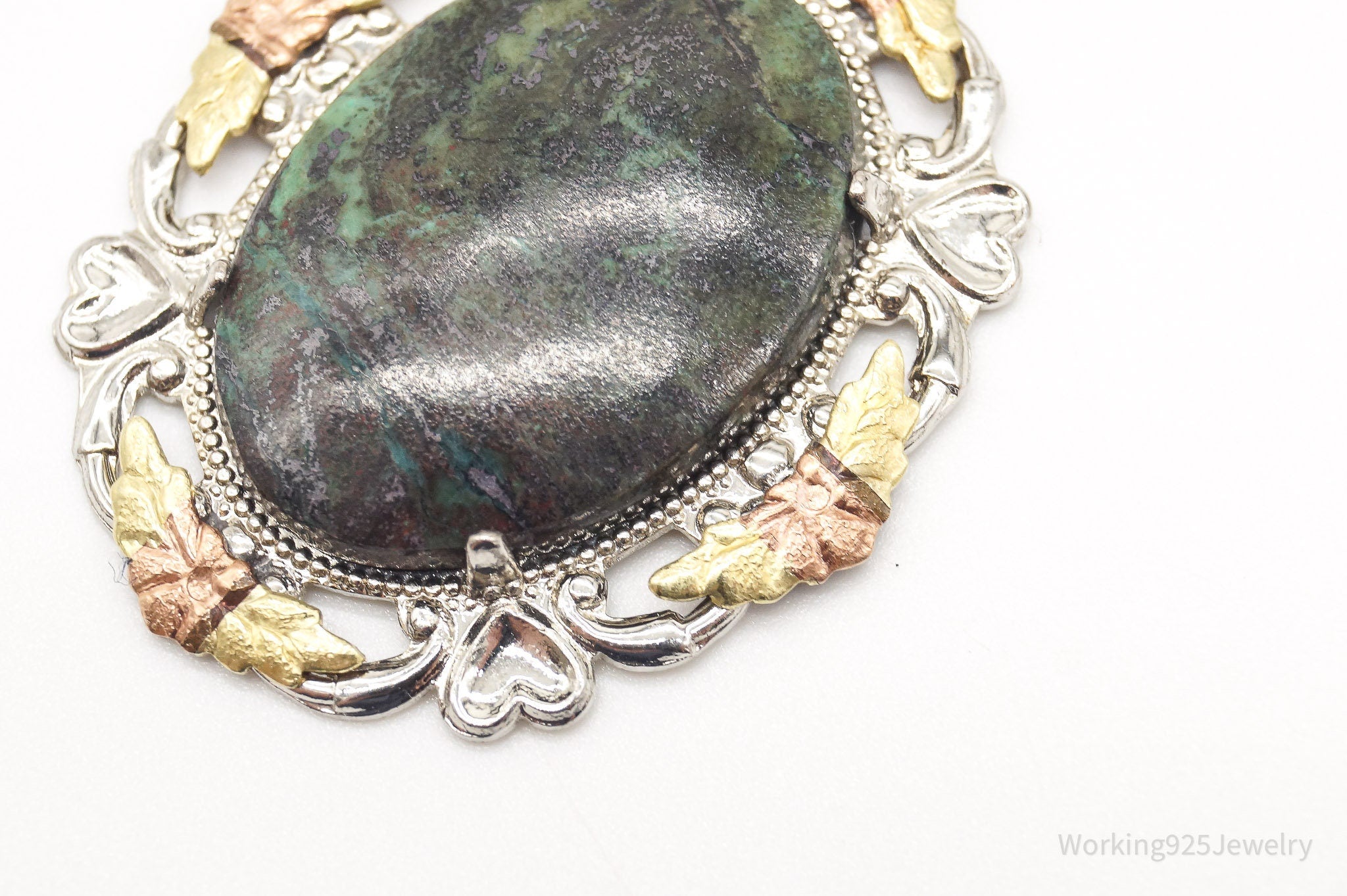 Vintage Green Stone 12K Gold Leaves Sterling Silver Necklace | Jewelry > Necklaces > Pendants | Wiccan Center
