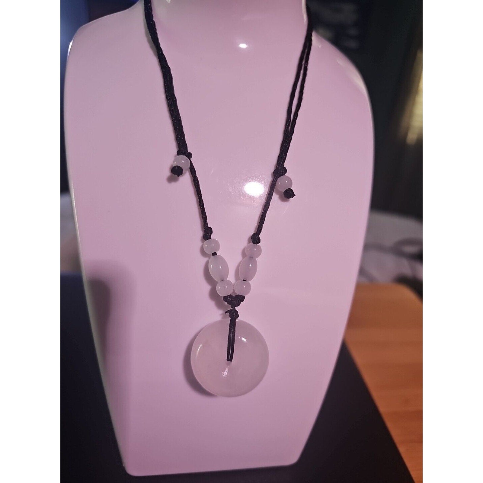 Beautiful! Natural Jade Peace Lucky Buckle Pendant Necklace Healing Adjustable