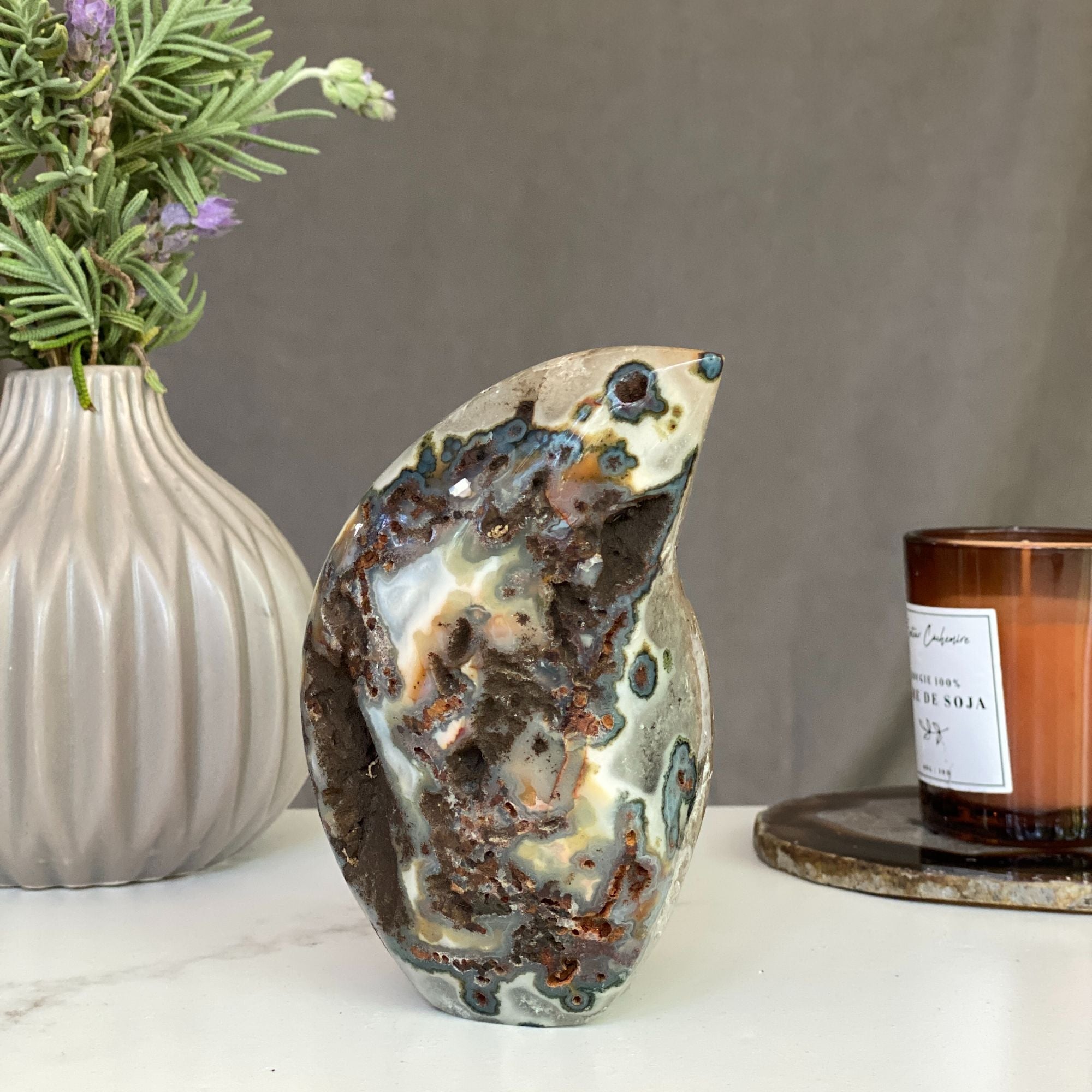 Agate flame, decor with crystals | Amethyst Geodes | Wiccan Center
