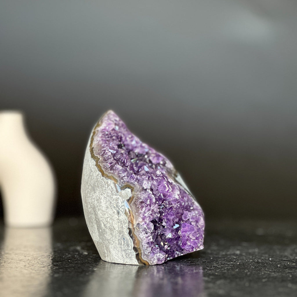 Amethyst gem, flame amethyst geode | Amethyst Geodes | Wiccan Center