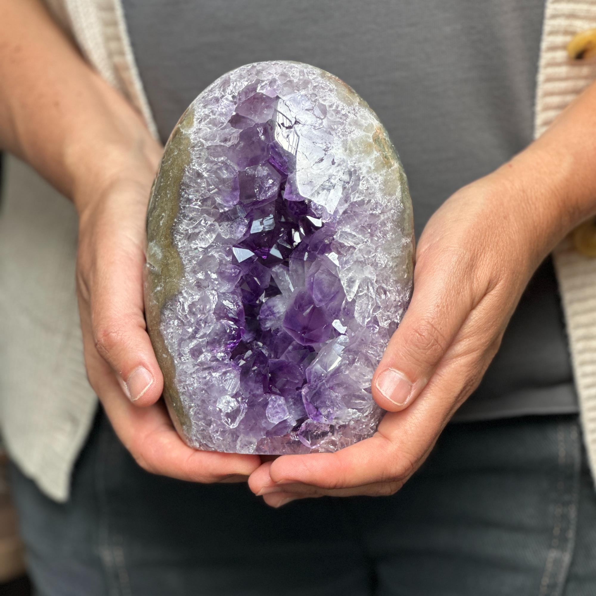 Amethyst geode, Unique egg shaped amethyst cluster with agate edges | Amethyst Geodes | Wiccan Center