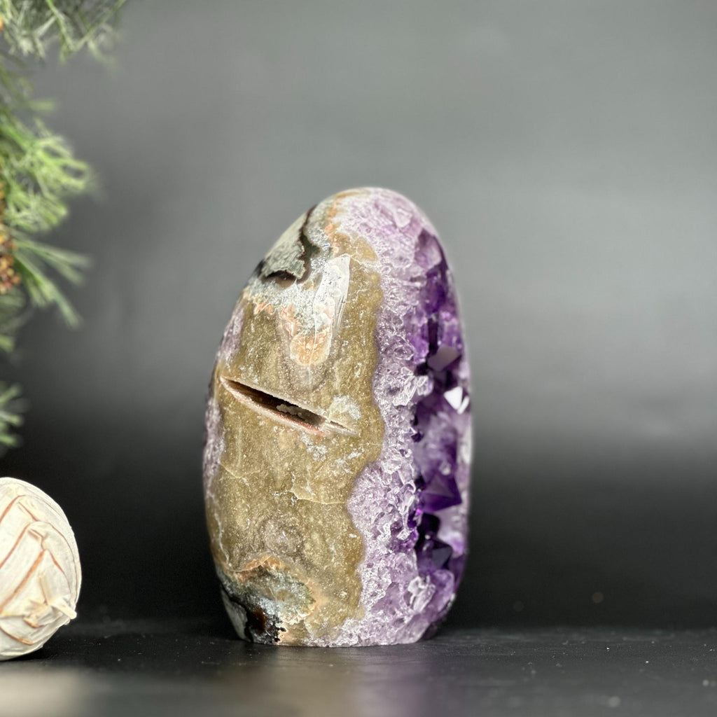 Amethyst geode, Unique egg shaped amethyst cluster with agate edges | Amethyst Geodes | Wiccan Center