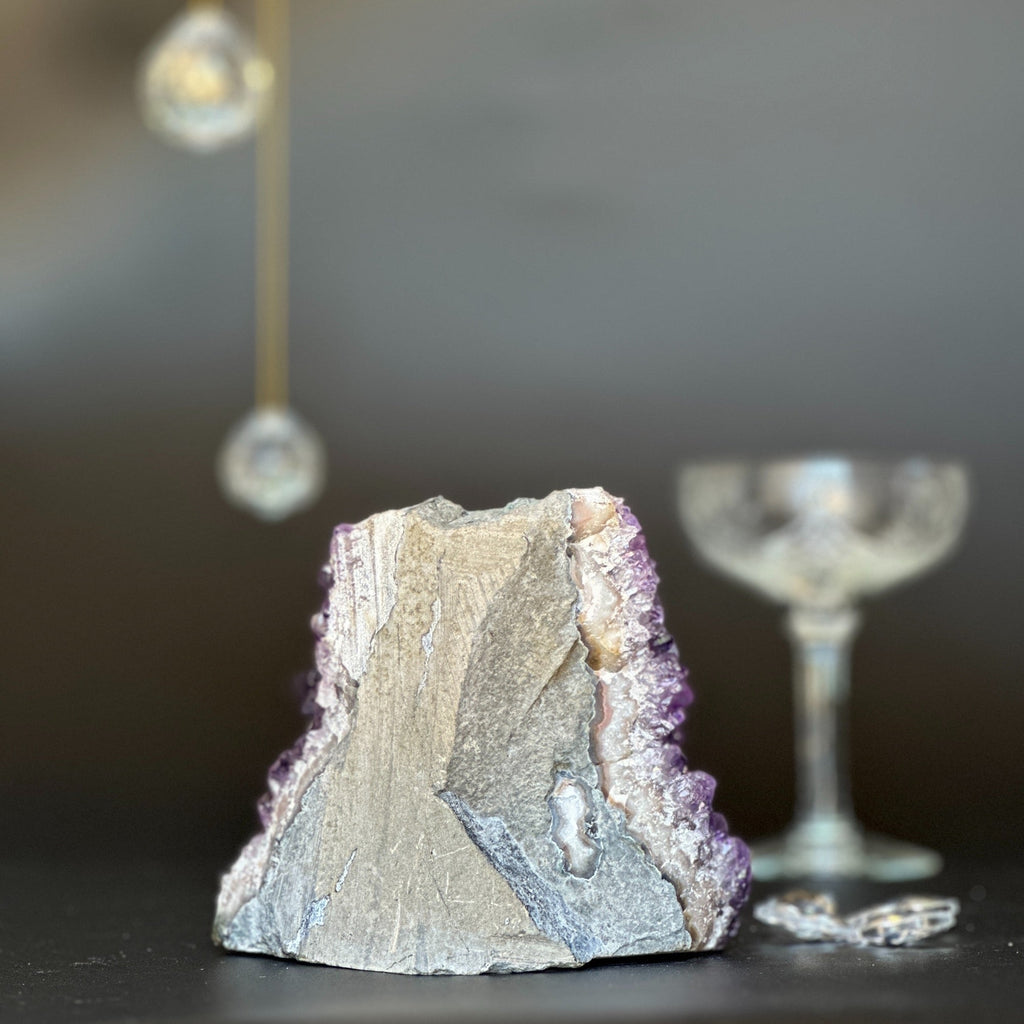 Amethyst geode cave with agate formations | Amethyst Geodes | Wiccan Center