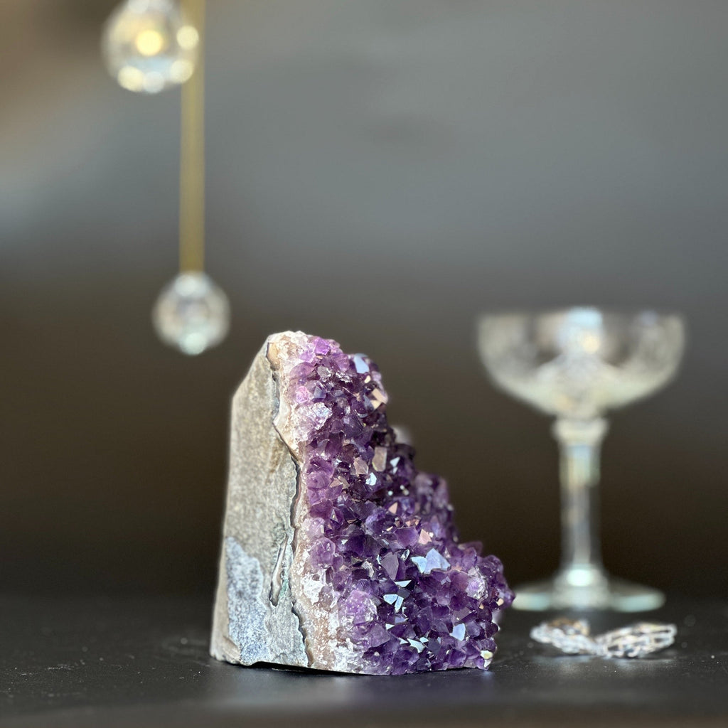 Amethyst geode cave with agate formations | Amethyst Geodes | Wiccan Center