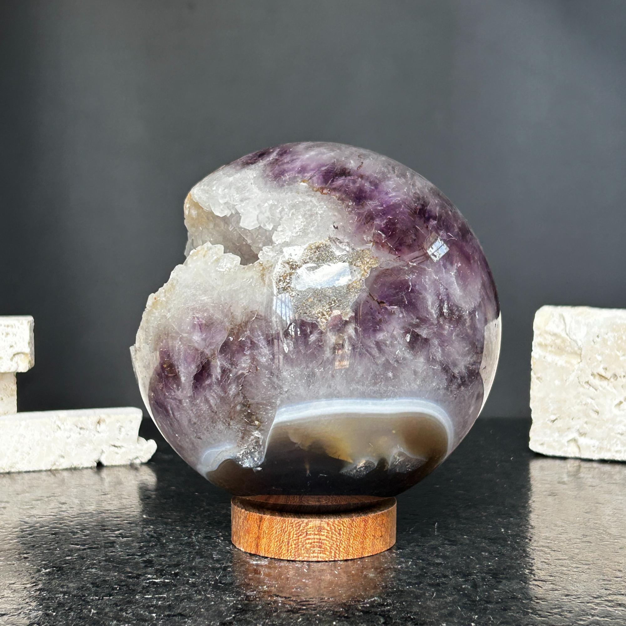 Amethyst quartz crystal | Amethyst Geodes | Wiccan Center