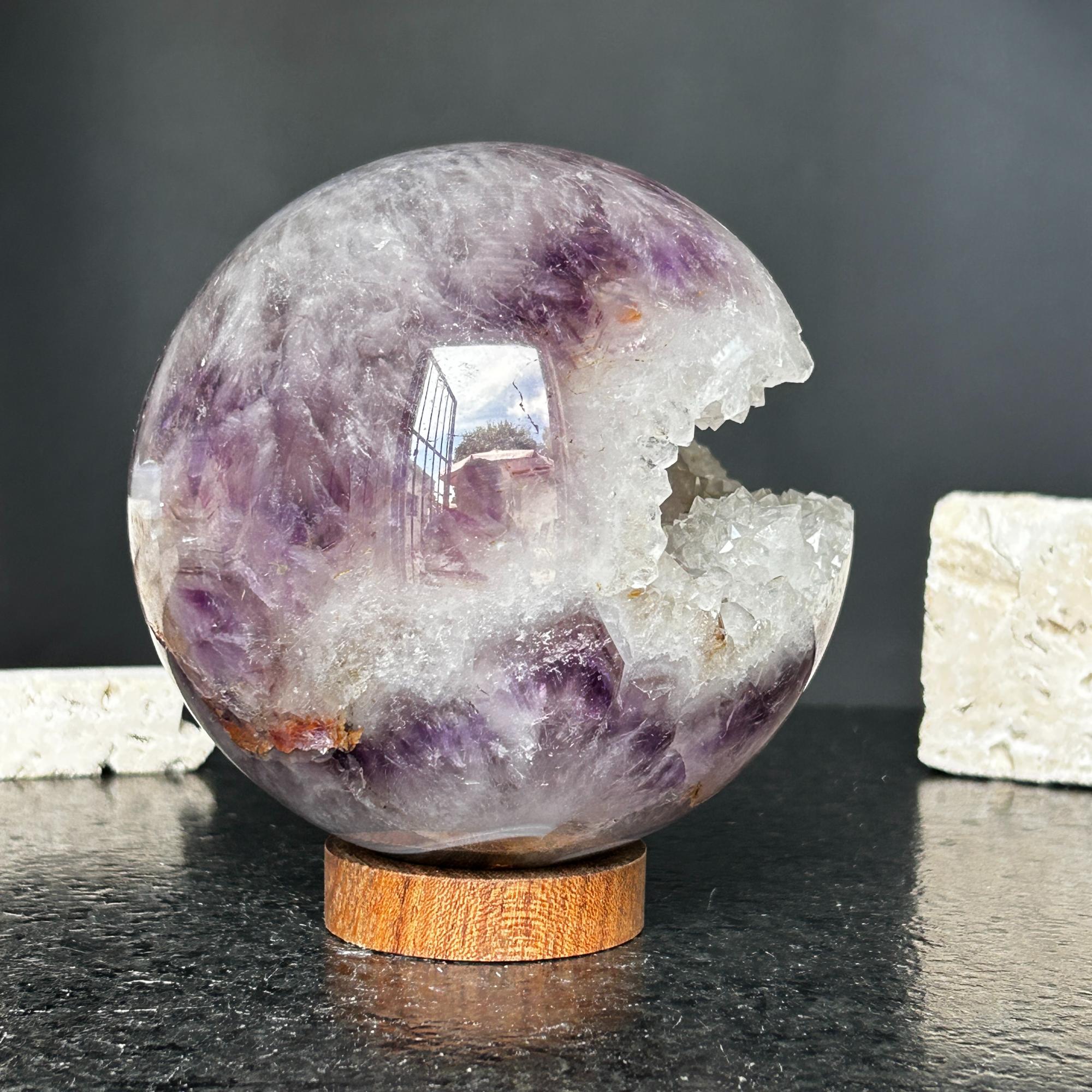 Amethyst quartz crystal | Amethyst Geodes | Wiccan Center