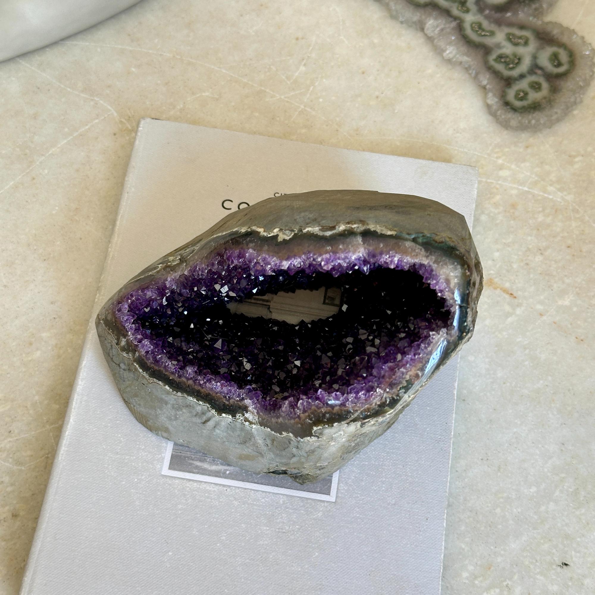 Amethyst stone, purple amethyst geode | Amethyst Geodes | Wiccan Center