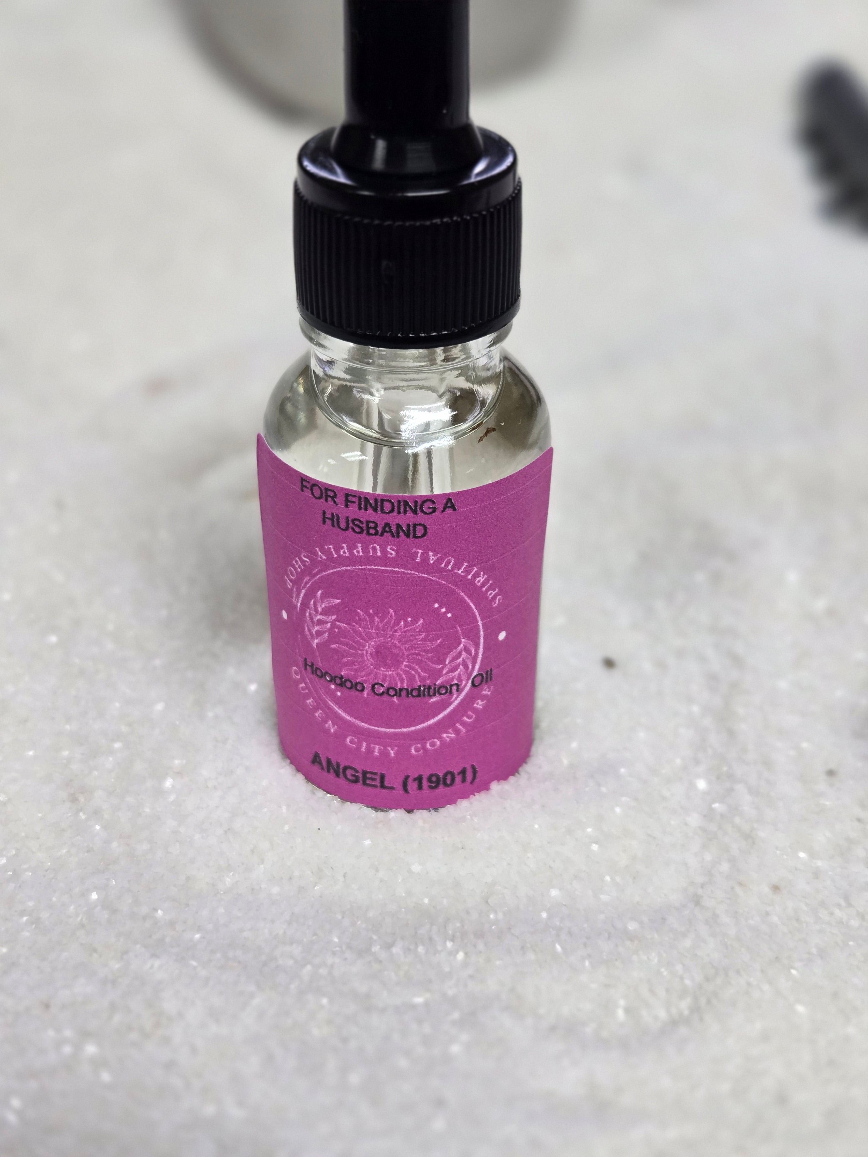 1901 Angel Oil - Divine Love & Soulmate Attraction Hoodoo Oil | Spiritual Oil | Wiccan Center