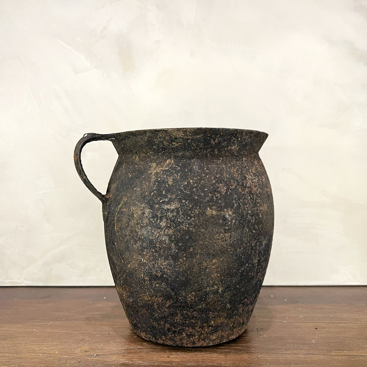 Artem Iron Pot