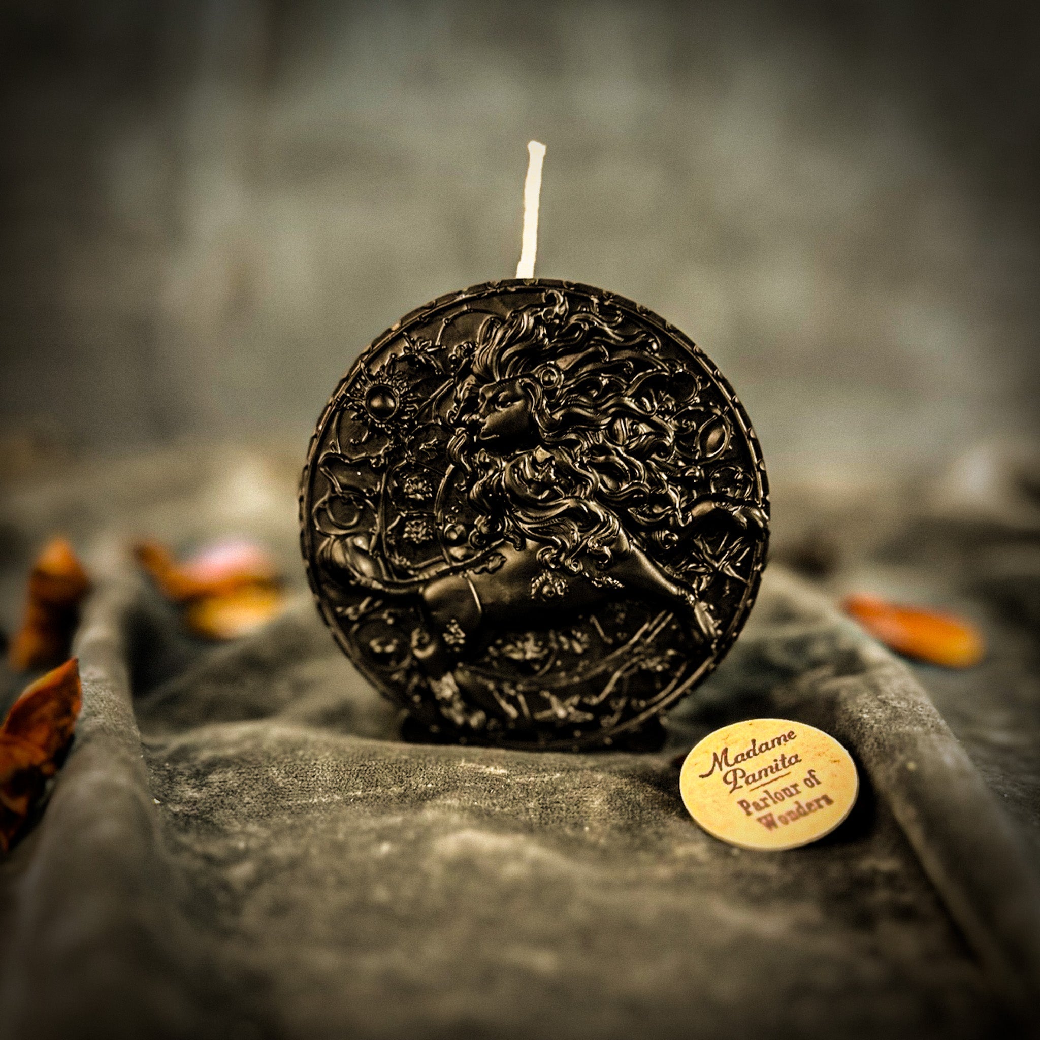 Beeswax Leo Lion Zodiac Spell Candle - Creativity, Confidence & Leadership | Beeswax Candle | Wiccan Center