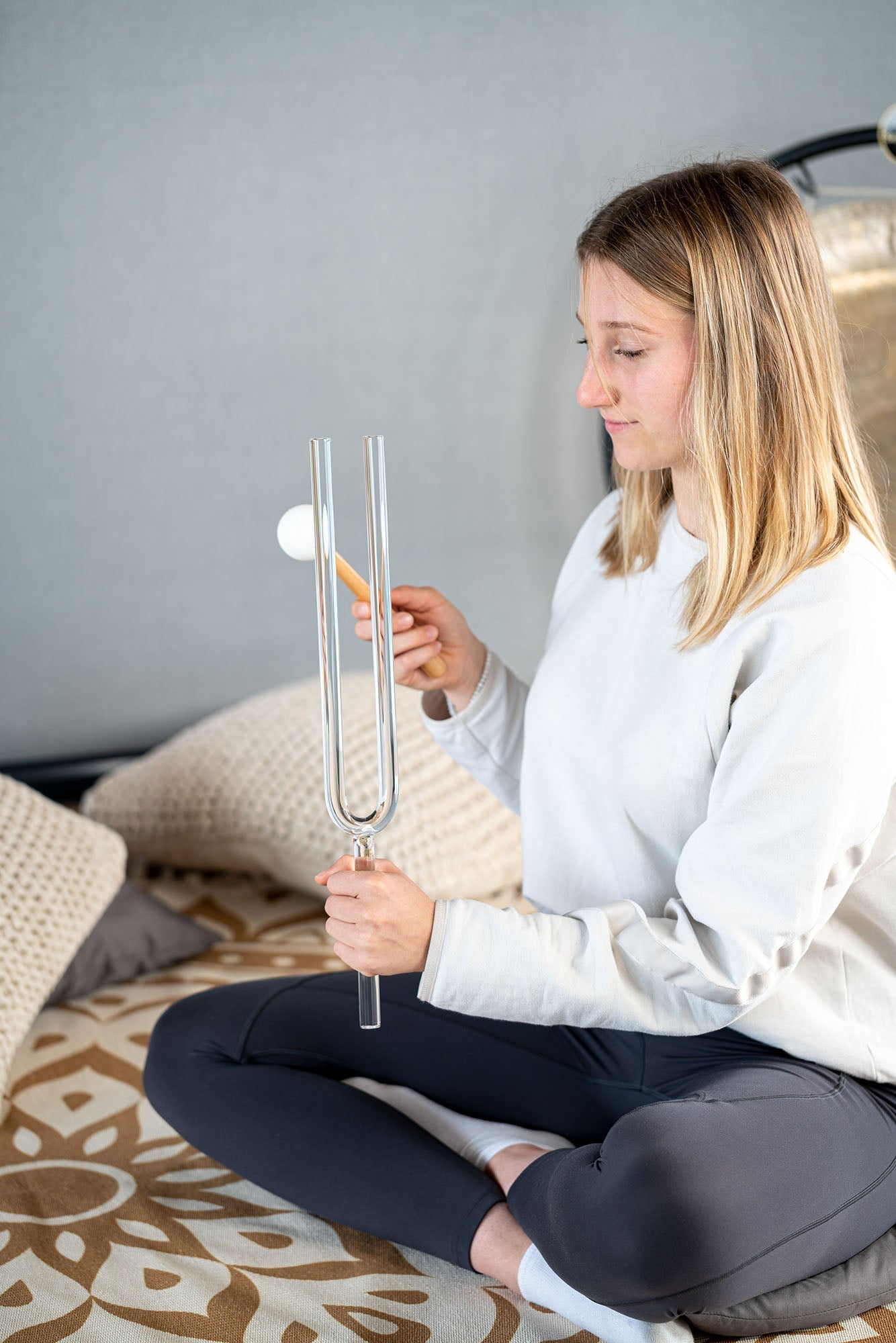 17.7" Crystal Tuning Fork, F3 / 174.61 Hz | | Wiccan Center