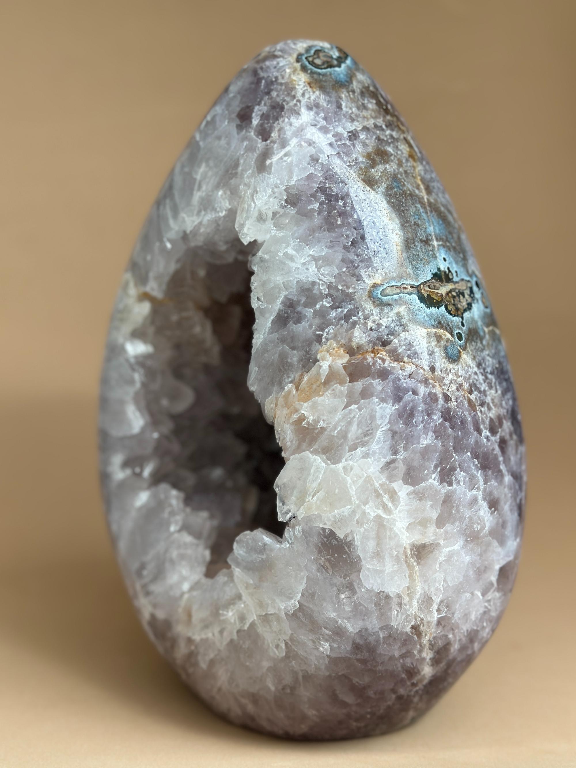 Crystal Geode, home decor with crystals eggs, quartz and agate find | Amethyst Geodes | Wiccan Center