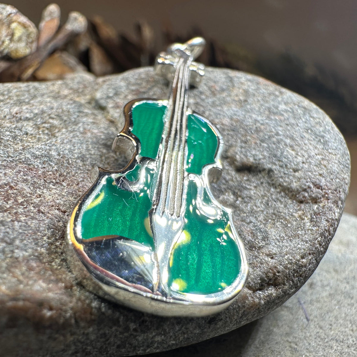 Realistic Enamel Fiddle Necklace - Handmade in Scotland | Pendant | Wiccan Center