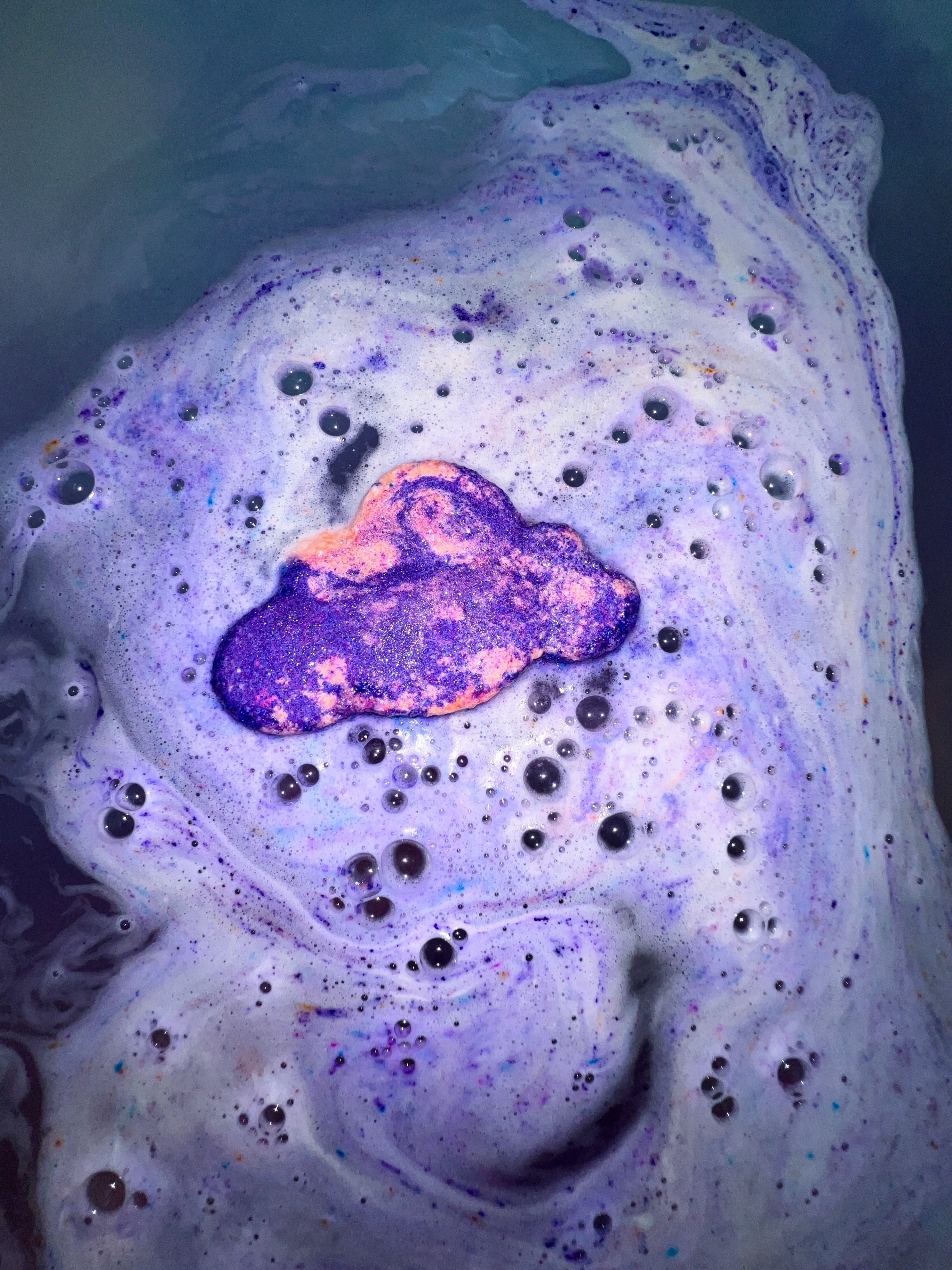 HEAD IN THE CLOUDS | BATH BOMB | Wiccan Center