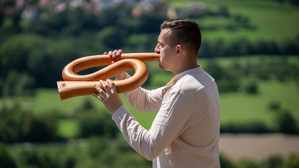S-Shaped Pro Didgeridoo, Tuning C, Natural | | Wiccan Center