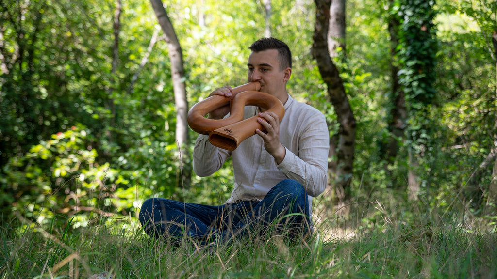 S-Shaped Pro Didgeridoo, Tuning C, Natural | | Wiccan Center