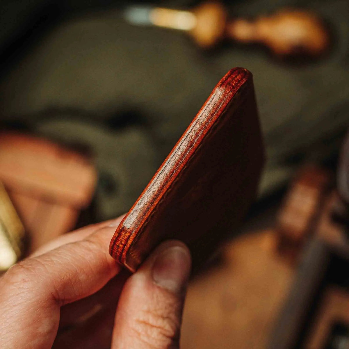 Venturer v2 – Minimalist Leather Wallet | Card Holder | Wiccan Center