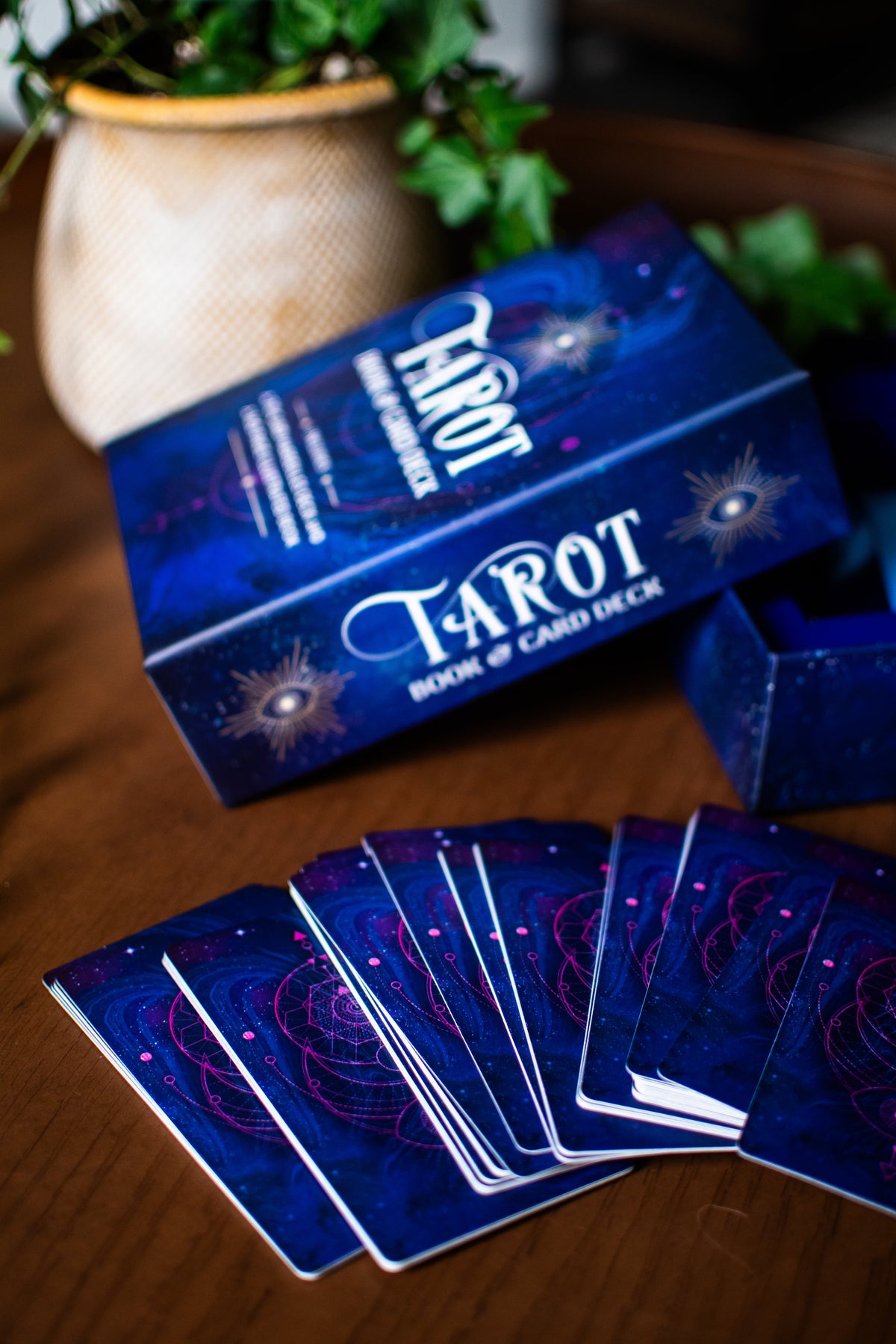 Tarot Book & Card Deck: Includes a 78-Card Marseilles Deck and a 160-Page Illustrated Book (Sirius Oracle Kits) | Alice Ekrek | Wiccan Center