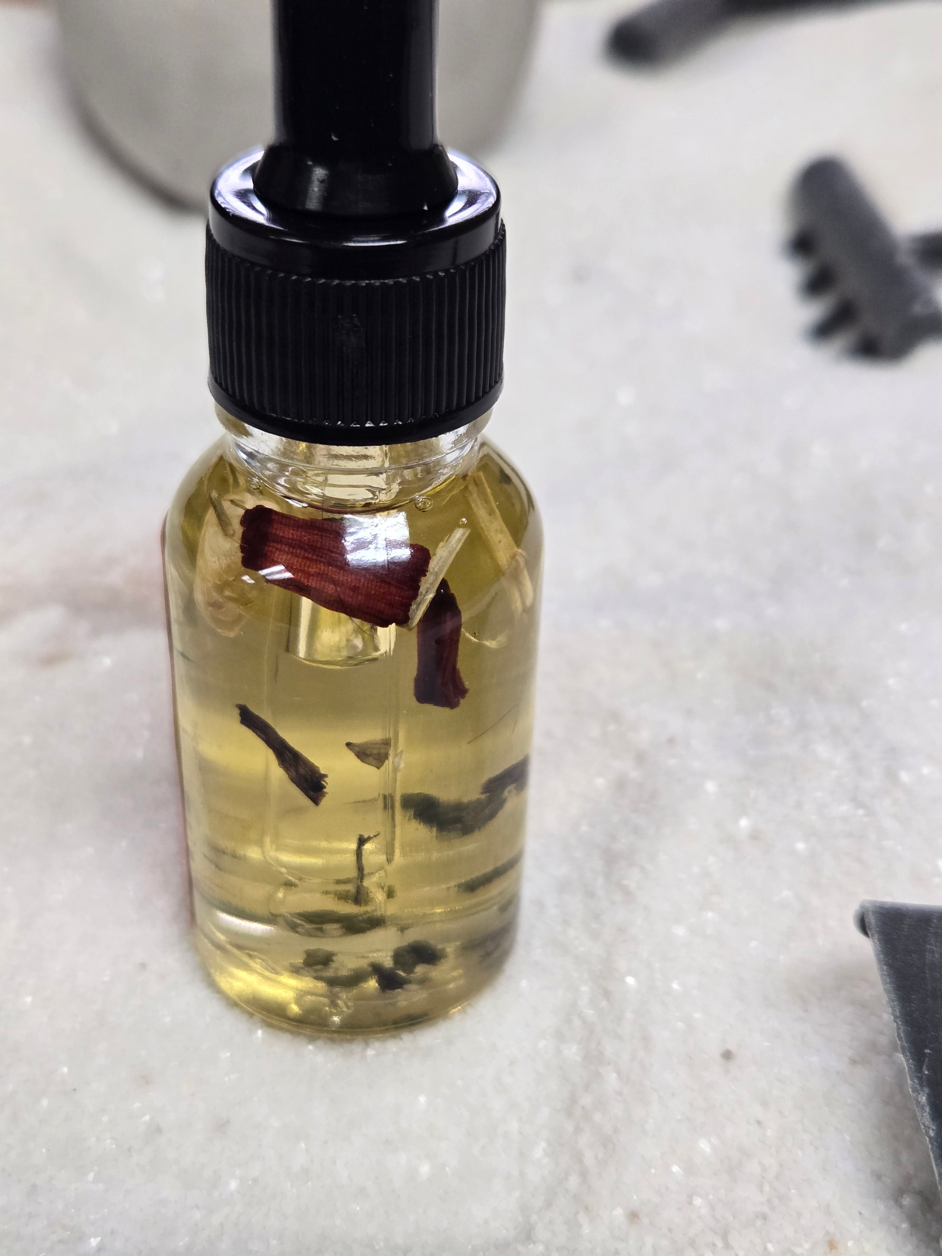 Divination Oil - Psychic Abilities & Third Eye Hoodoo Conjure Oil | Spiritual Oil | Wiccan Center