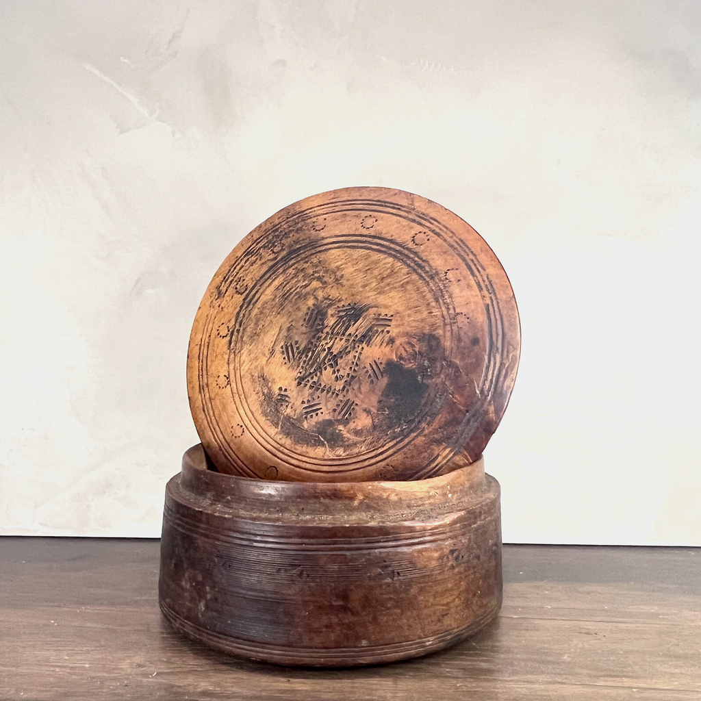 Fedir Vintage Box | Box | Wiccan Center