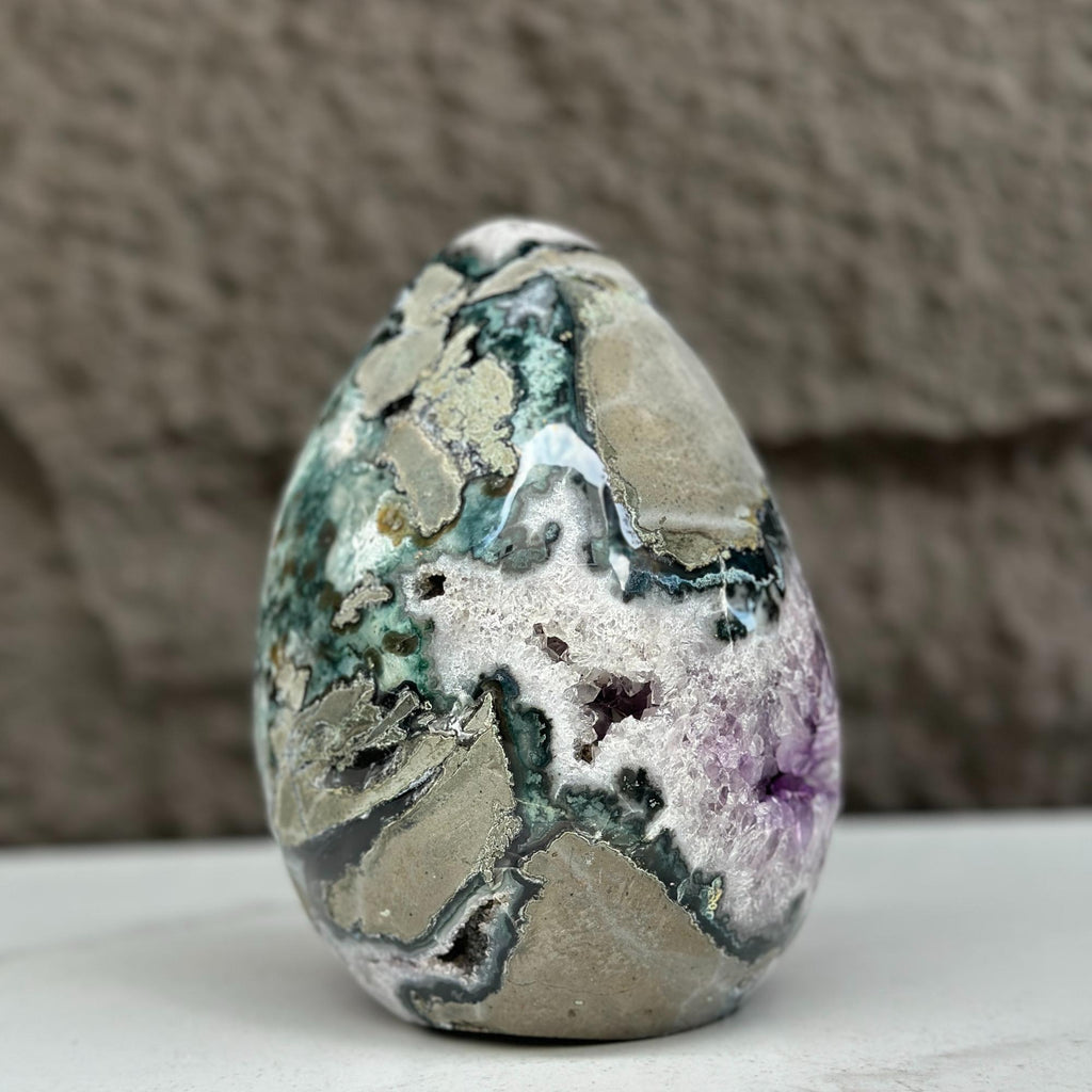 Semi precious stone, large amethyst geode | Geodes & Bowls | Wiccan Center