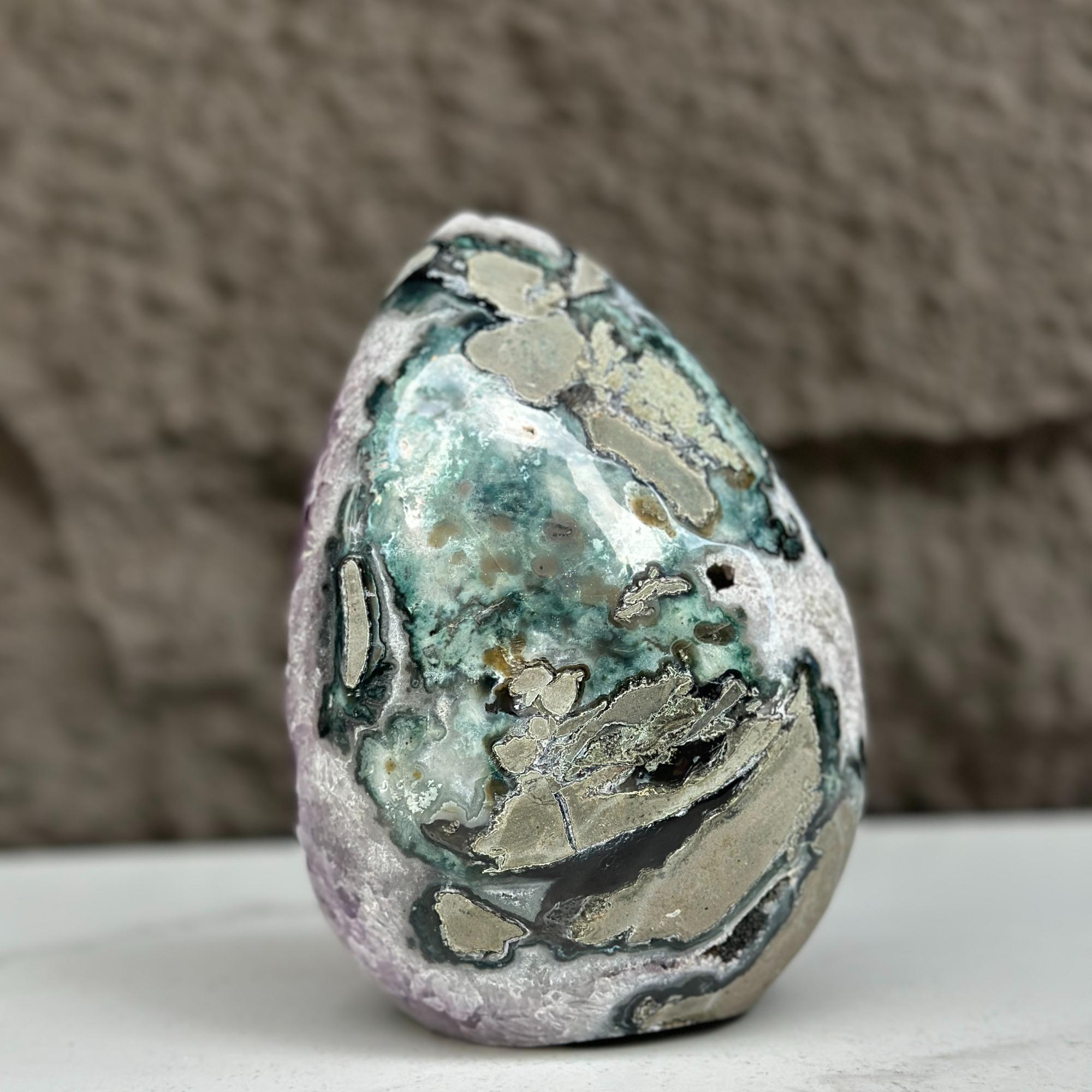 Semi precious stone, large amethyst geode | Geodes & Bowls | Wiccan Center