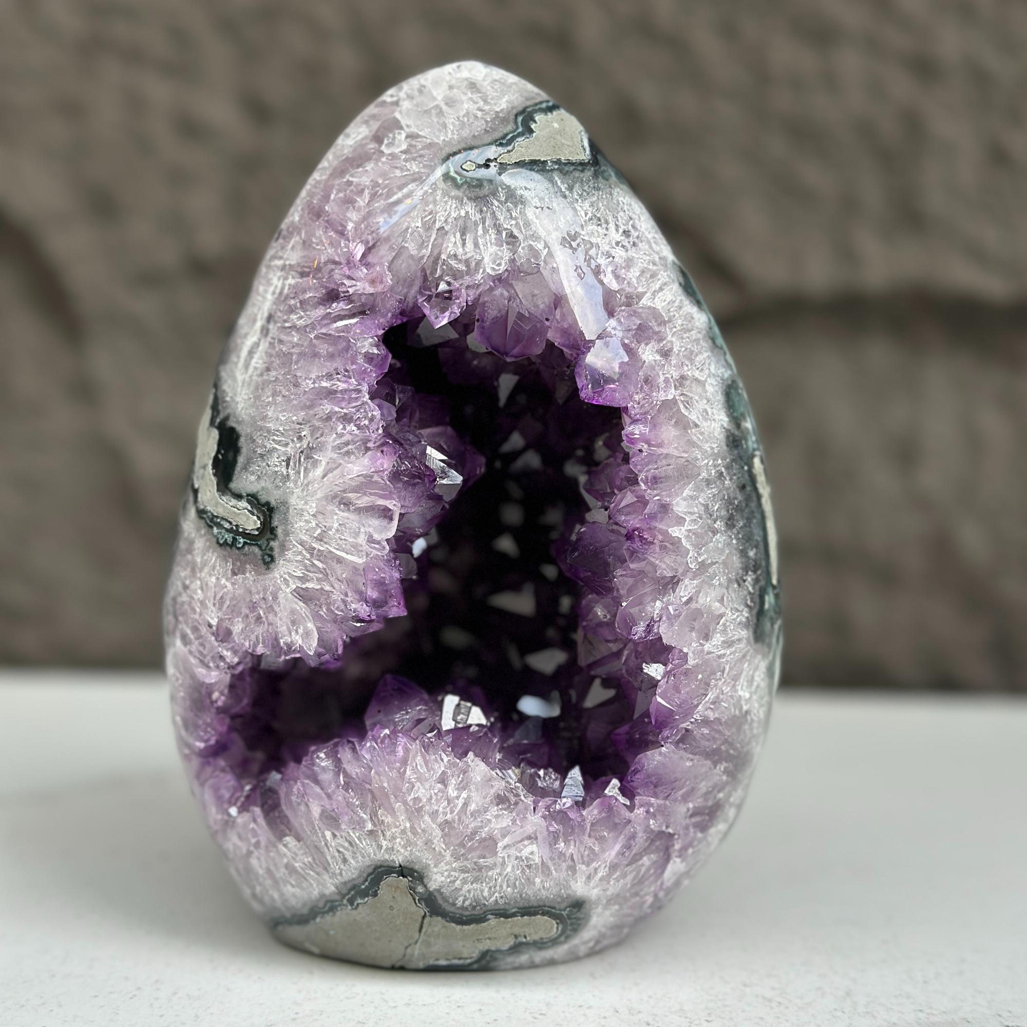 Semi precious stone, large amethyst geode | Geodes & Bowls | Wiccan Center