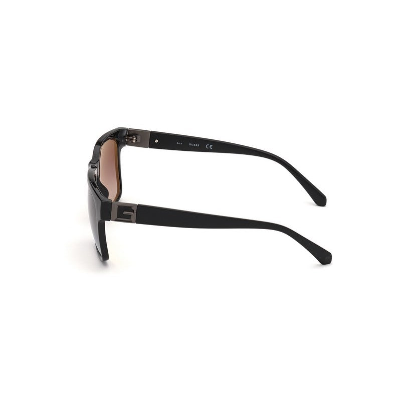 GUESS Stylish Men's Sunglasses - Classic Frame Design