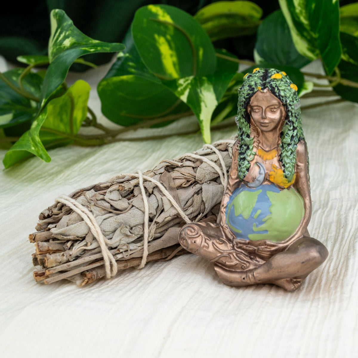 Goddess Gaia Statue: Millyear Mother Earth | | Wiccan Center