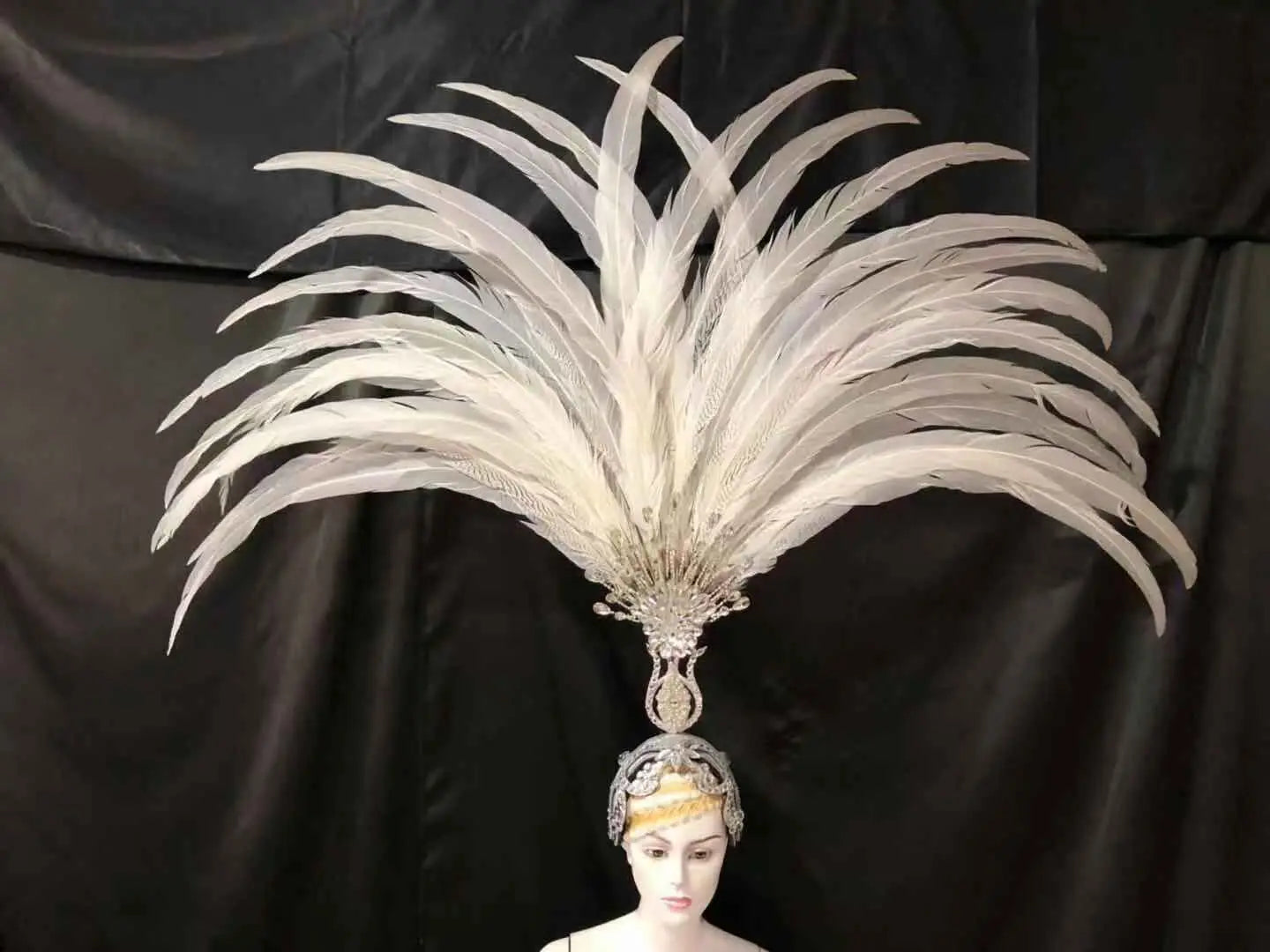 The Stardust Aurora – Premium Feathered Samba Carnival Headdress
